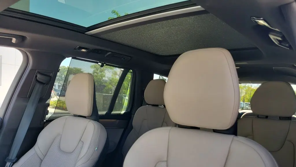 2025 Volvo XC90 T8 Ultra Bright Theme 7P