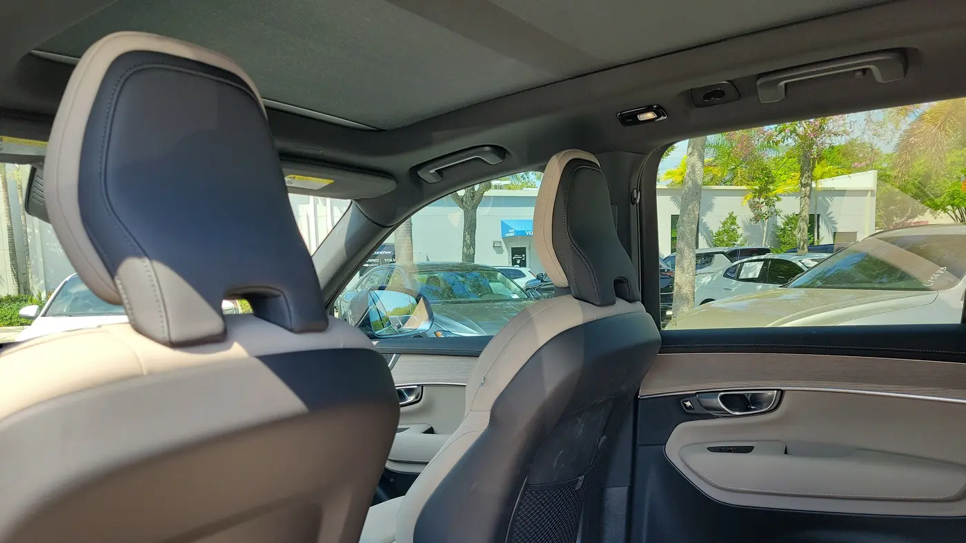 2026 Volvo XC90 T8 Core