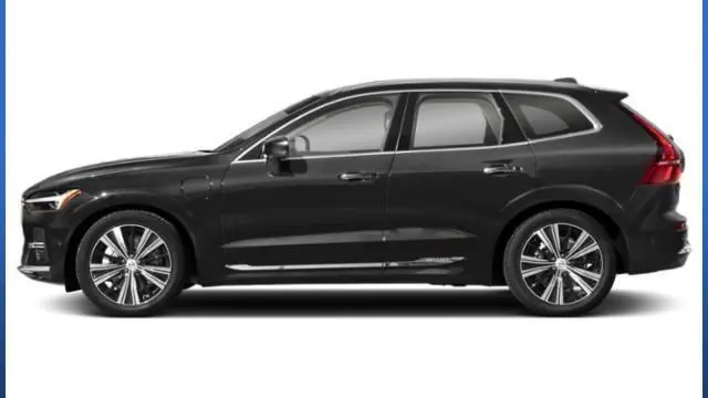2025 Volvo XC60 T8 Core Dark Theme