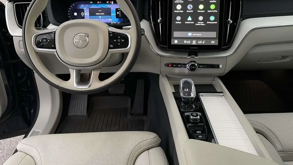 2026 Volvo XC60 T8 Ultra