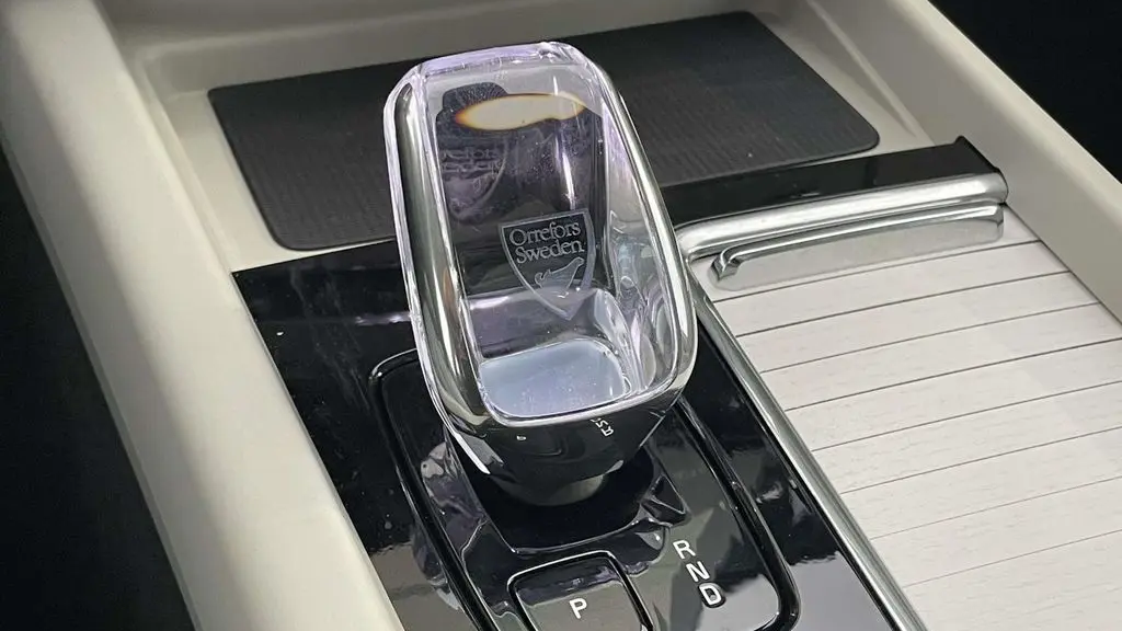 2026 Volvo XC60 T8 Ultra