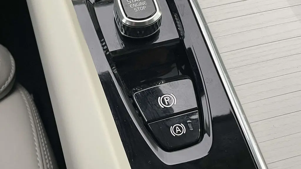 2026 Volvo XC60 T8 Ultra