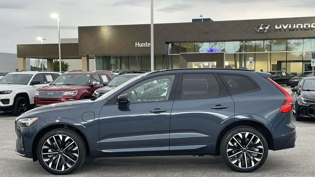 2026 Volvo XC60 T8 Ultra