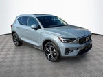 2023 XC40 Thumbnail 4