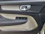 2023 XC40 Thumbnail 17