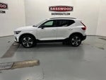 2023 XC40 Thumbnail 2
