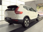 2023 XC40 Thumbnail 2