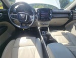 2023 XC40 Thumbnail 4