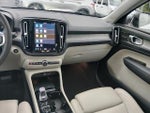 2023 XC40 Thumbnail 12