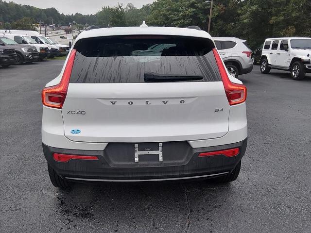 2023 Volvo XC40 - $21,036