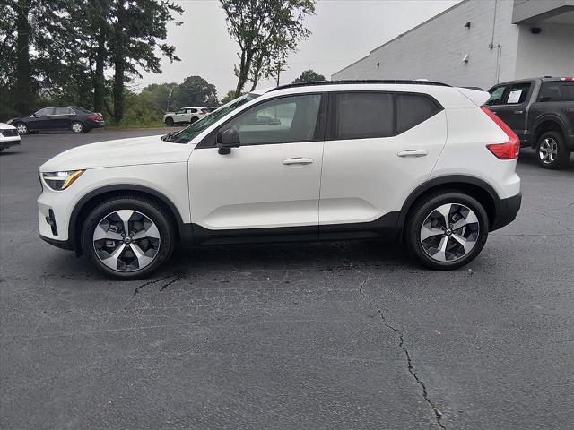 2023 Volvo XC40 - $21,036