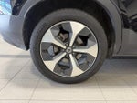 2023 XC40 Thumbnail 10