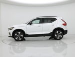 2023 XC40 Thumbnail 3