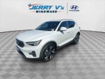 2023 XC40 Thumbnail 3
