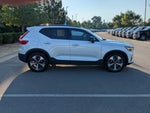 2023 XC40 Thumbnail 3