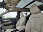 2023 XC40 Thumbnail 12