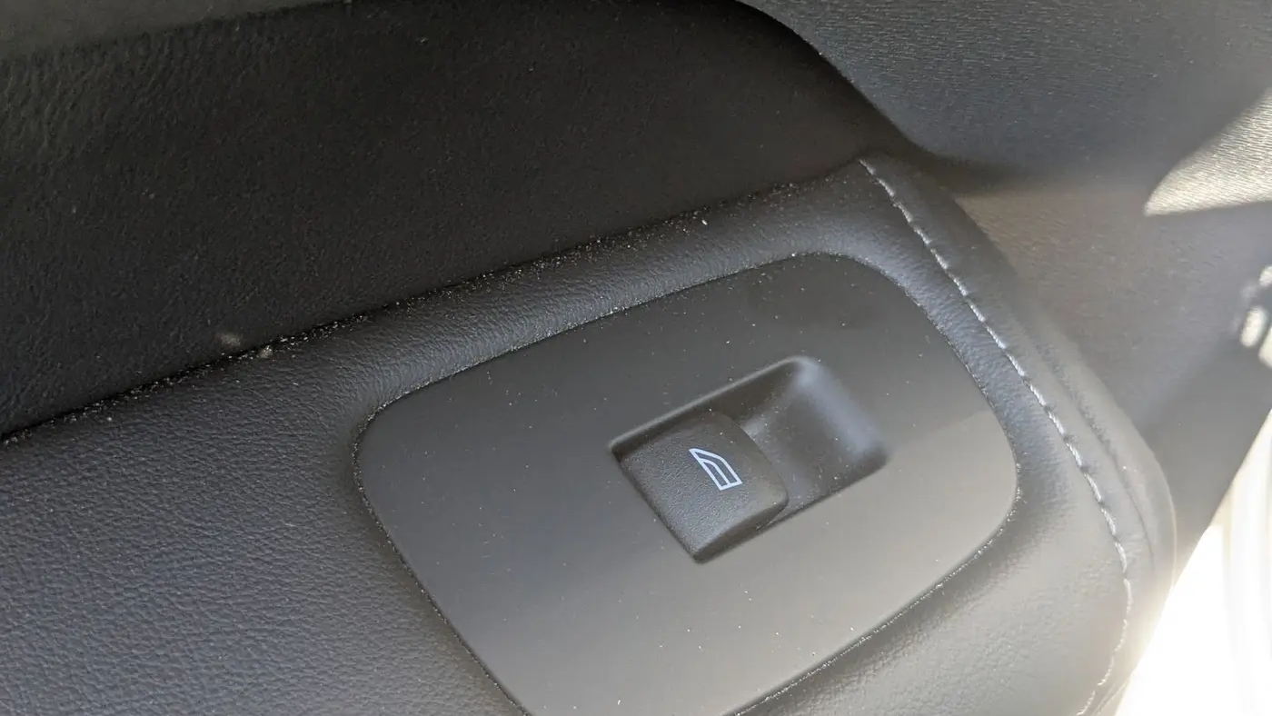 2023 Volvo XC60 B5 Ultimate Bright Theme