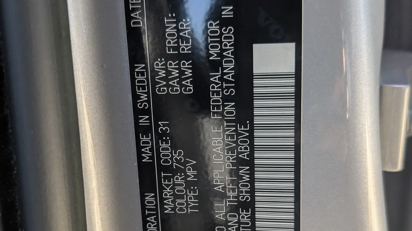 2023 Volvo XC60 B5 Ultimate Bright Theme