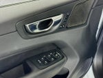 2023 XC60 Thumbnail 17