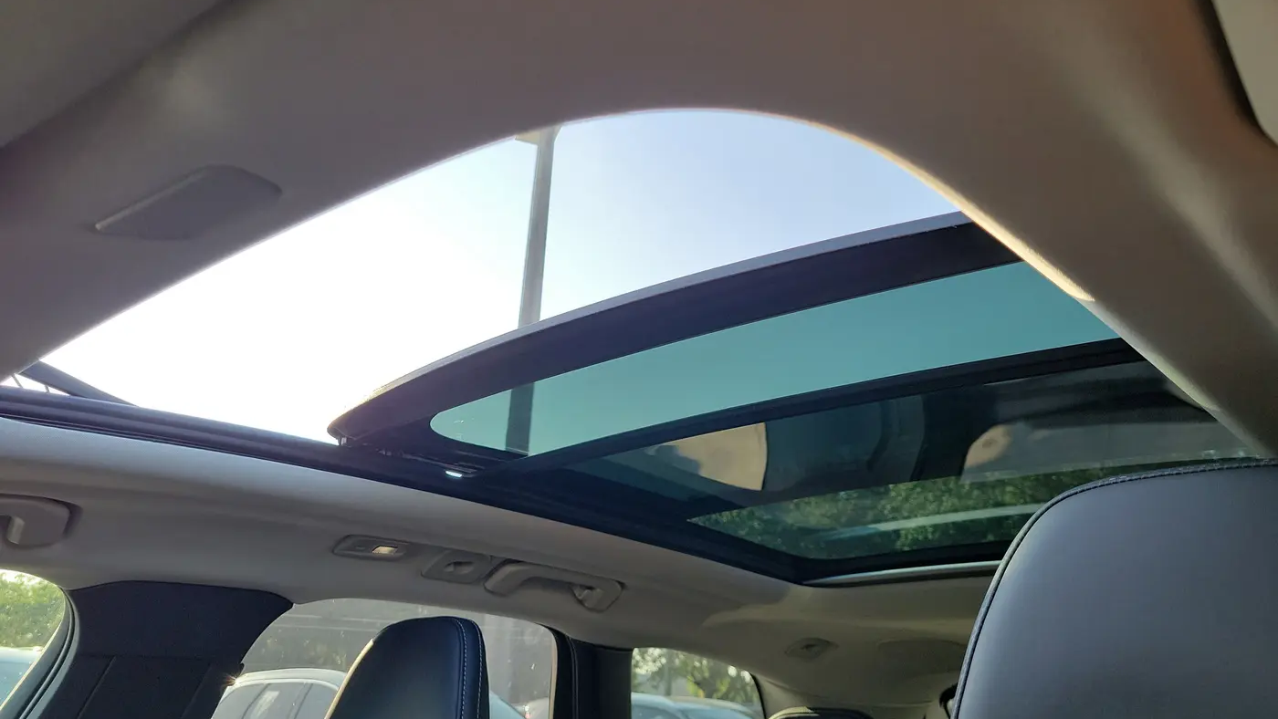 2023 Volvo XC60 B5 Ultimate Bright Theme