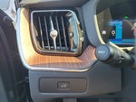 2023 XC60 Thumbnail 12