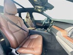 2023 XC60 Thumbnail 31
