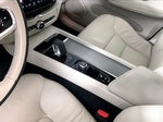 2023 XC60 Thumbnail 17