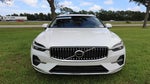 2023 XC60 Thumbnail 3