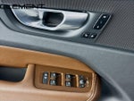 2023 XC60 Thumbnail 25