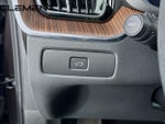 2023 XC60 Thumbnail 13