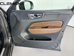 2023 XC60 Thumbnail 35