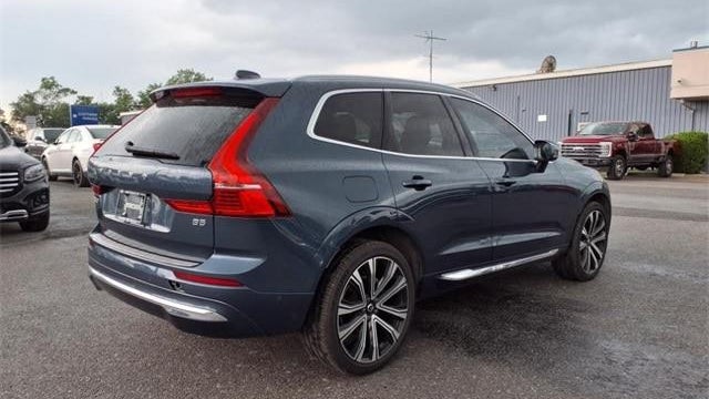 2023 Volvo XC60 B5 Ultimate Bright Theme