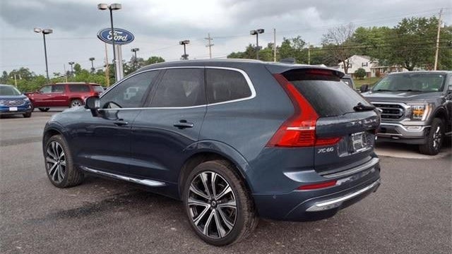 2023 Volvo XC60 B5 Ultimate Bright Theme