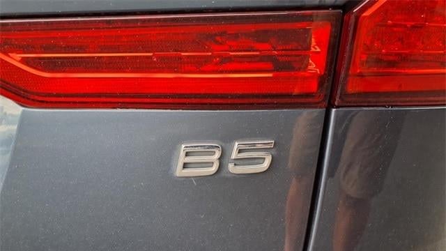 2023 Volvo XC60 B5 Ultimate Bright Theme