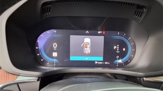 2023 Volvo XC60 B5 Ultimate Bright Theme
