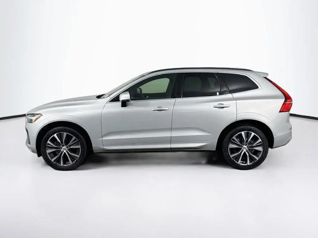 2022 Volvo XC60 - $28,538