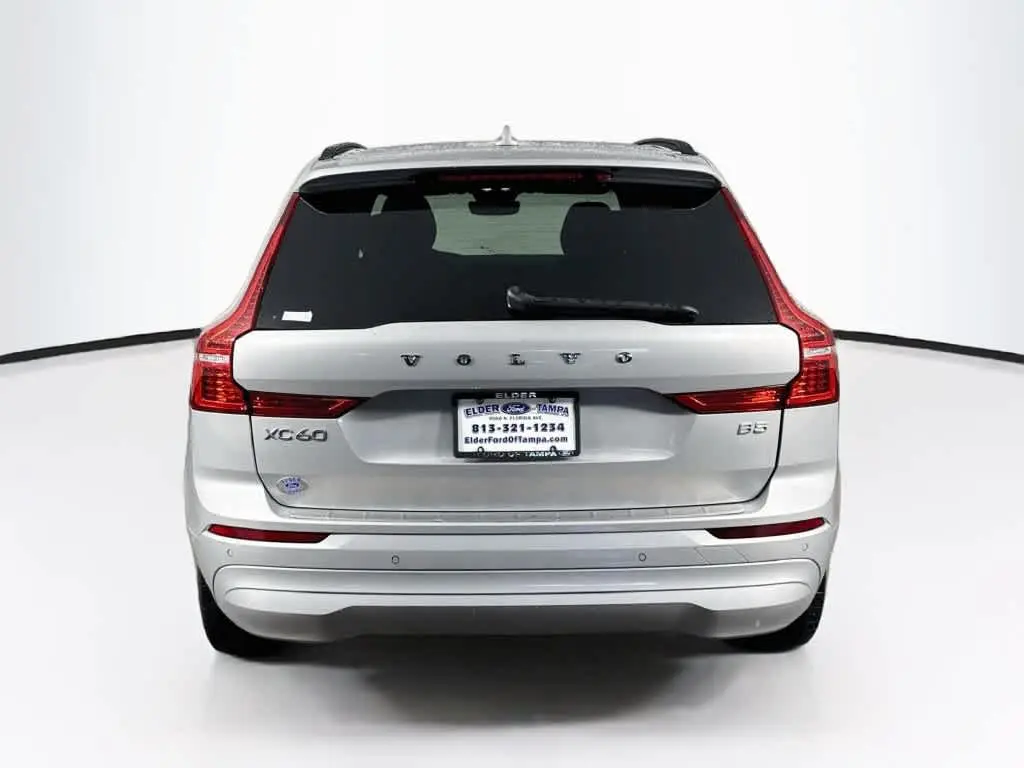 2022 Volvo XC60 - $28,538