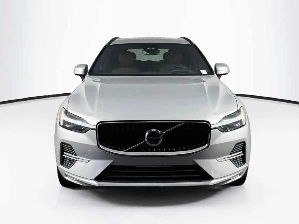 2022 Volvo XC60 - $28,538