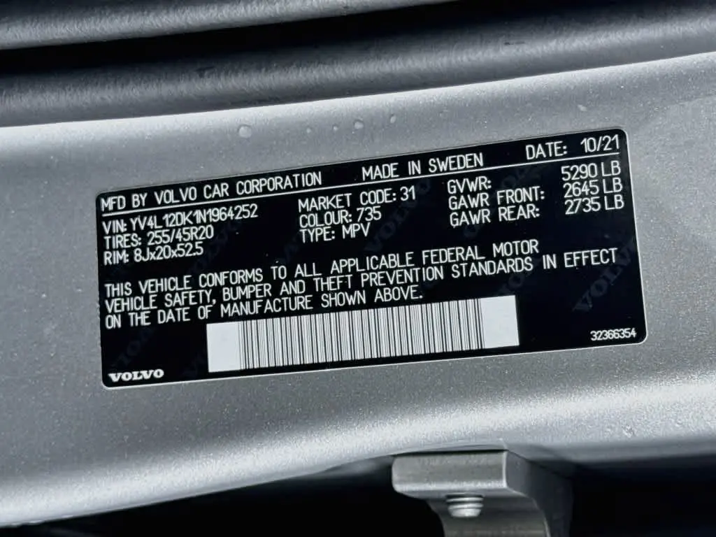 2022 Volvo XC60 - $28,538