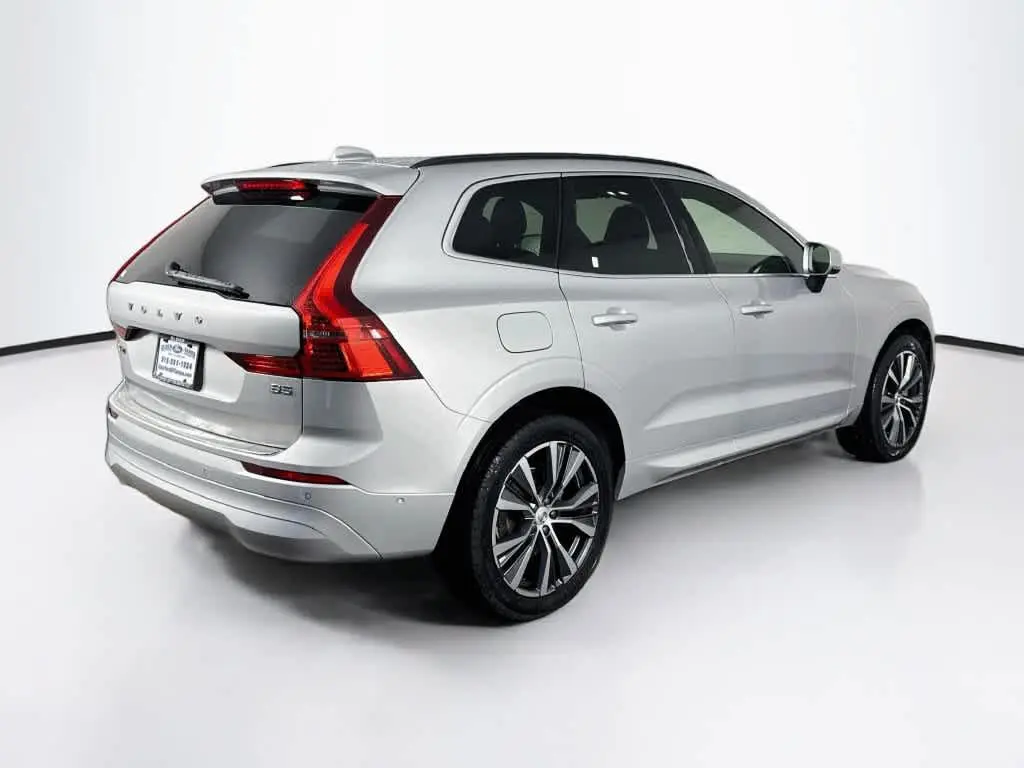2022 Volvo XC60 - $28,538