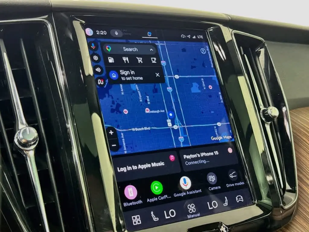 2022 Volvo XC60 - $28,538