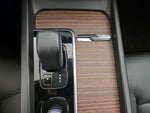 2022 XC60 Thumbnail 18