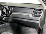 2022 XC60 Thumbnail 16
