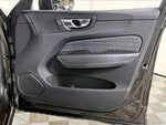 2022 XC60 Thumbnail 24
