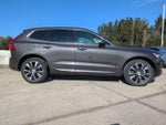 2022 XC60 Thumbnail 3