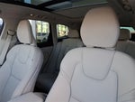 2022 XC60 Thumbnail 21