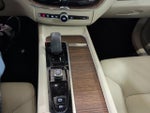 2022 XC60 Thumbnail 18