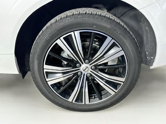 2022 Volvo XC60 - $30,456