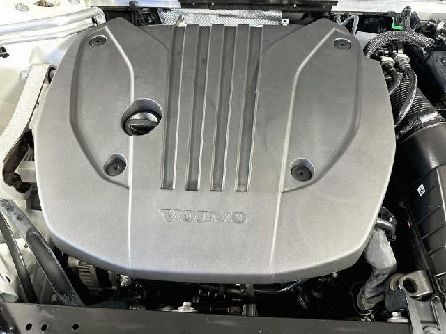 2022 Volvo XC60 - $30,456