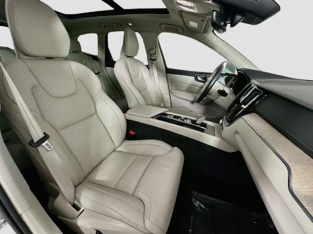 2022 Volvo XC60 - $30,456